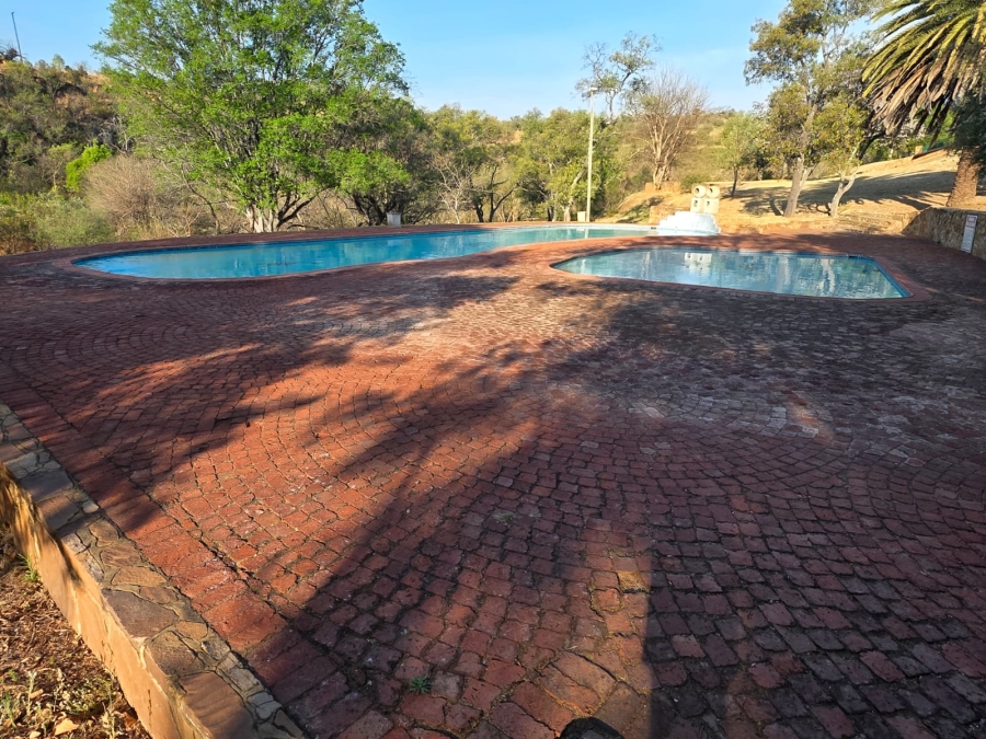 2 Bedroom Property for Sale in Renosterfontein A H North West